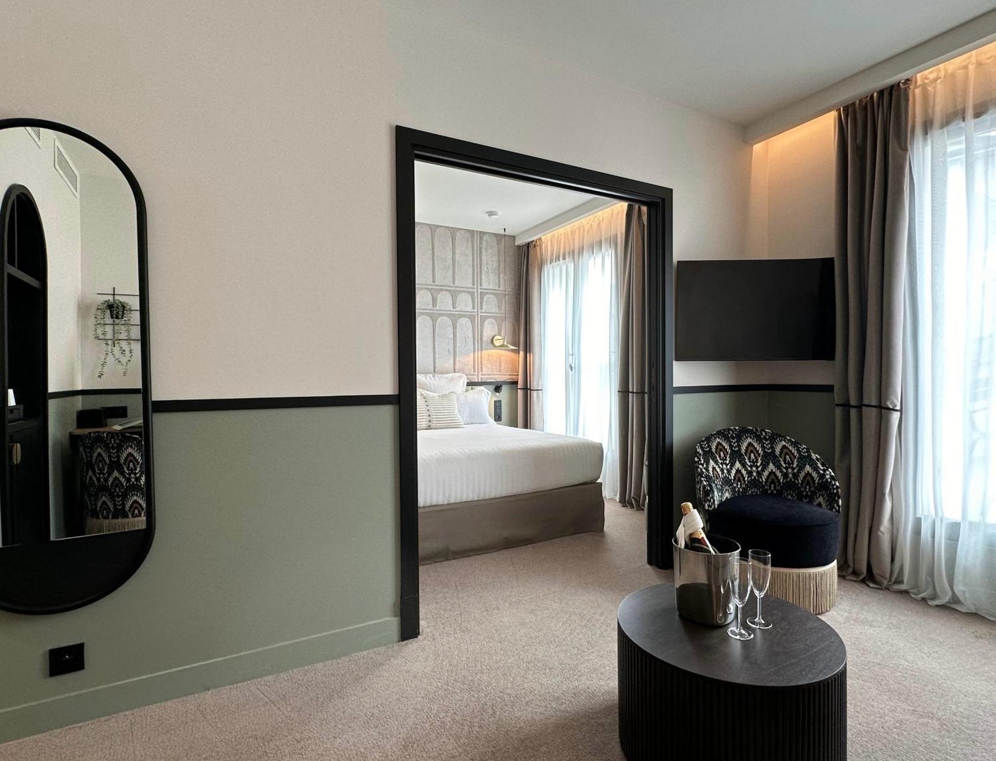 Hotel Grand Coeur Latin Paris Exteriör bild