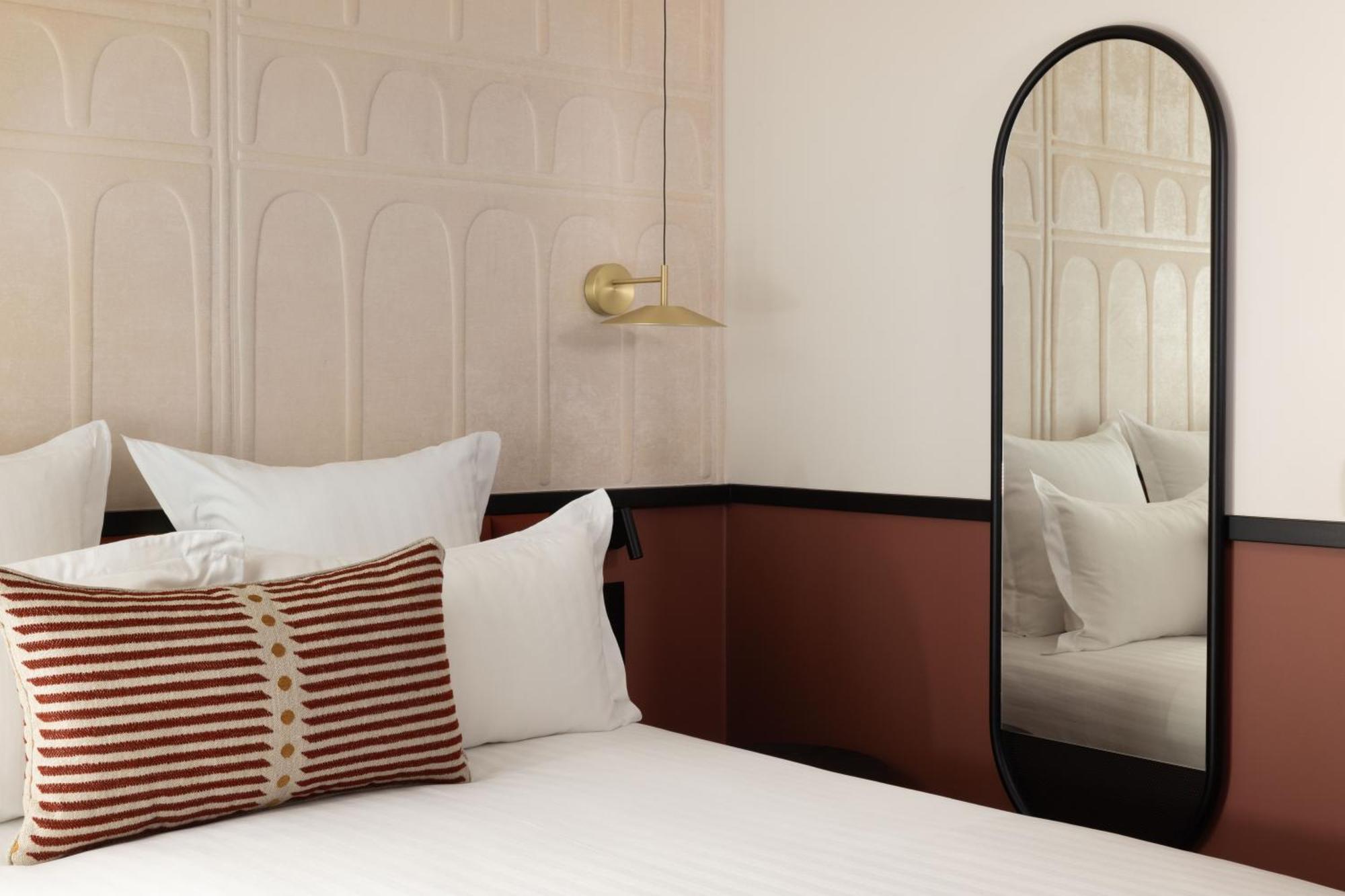 Hotel Grand Coeur Latin Paris Exteriör bild