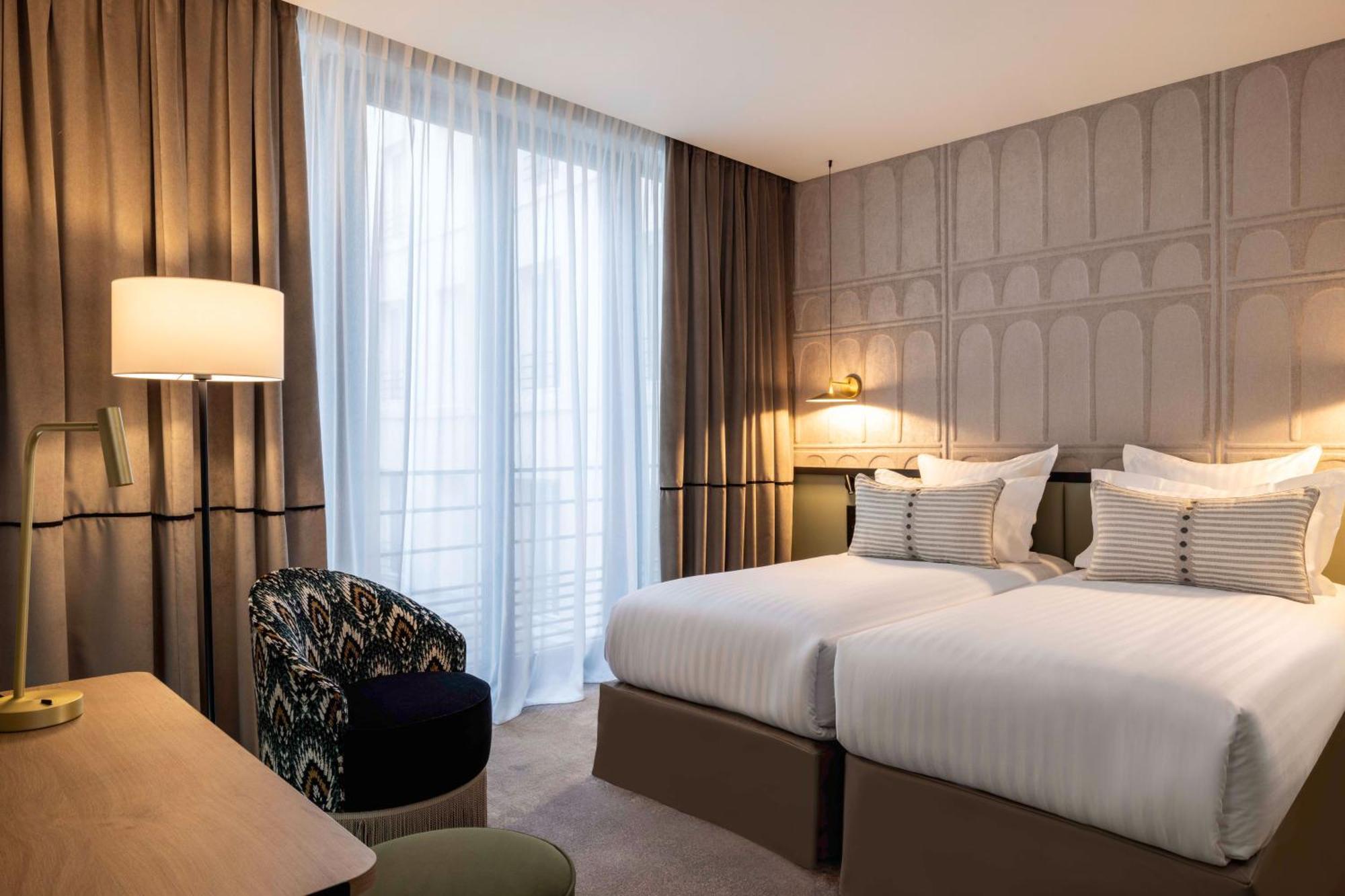 Hotel Grand Coeur Latin Paris Exteriör bild